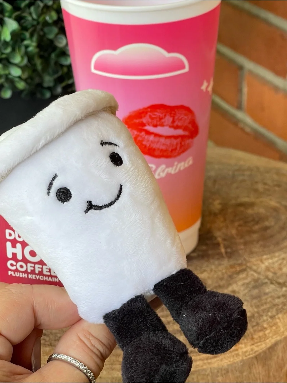 New DUNKIN 2025 Sabrina Cup & HOT COFFEE PLUSH KEYCHAIN Gift Set